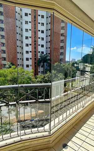 Apartamento à venda com 136m², 3 quartos e 4 vagas Apartamento à venda com 136m², 3 quartos e 4 vagasVaranda da Sala