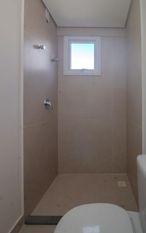 Apartamento à venda com 109m², 2 quartos e 1 vaga Apartamento à venda com 109m², 2 quartos e 1 vagaBanheiro da Suíte