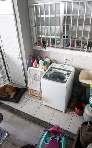 Casa de condomínio à venda com 235m², 4 quartos e 3 vagasÁrea de Serviço