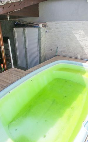 Casa de condomínio à venda com 235m², 4 quartos e 3 vagasPiscina