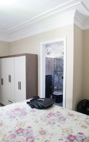 Casa de condomínio à venda com 235m², 4 quartos e 3 vagasQuarto Suíte 2