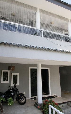 Casa de condomínio à venda com 235m², 4 quartos e 3 vagasFrente da Casa