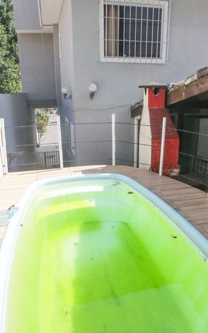 Casa de condomínio à venda com 235m², 4 quartos e 3 vagasPiscina