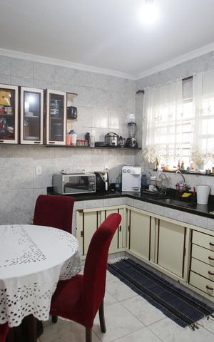 Casa de condomínio à venda com 235m², 4 quartos e 3 vagasCozinha