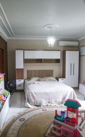 Casa de condomínio à venda com 235m², 4 quartos e 3 vagasQuarto Suíte 1
