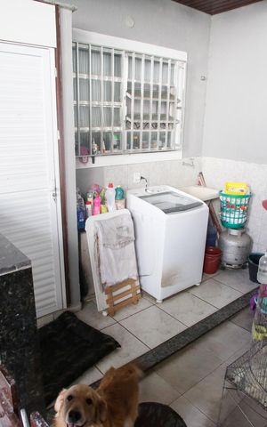 Casa de condomínio à venda com 235m², 4 quartos e 3 vagasÁrea de Serviço