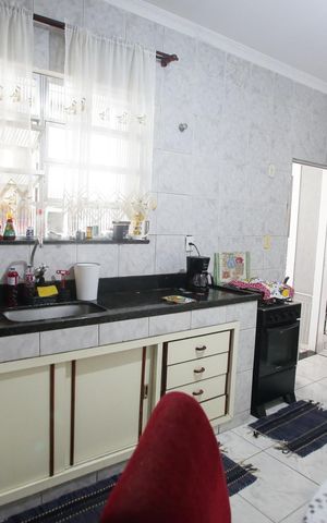 Casa de condomínio à venda com 235m², 4 quartos e 3 vagasCozinha