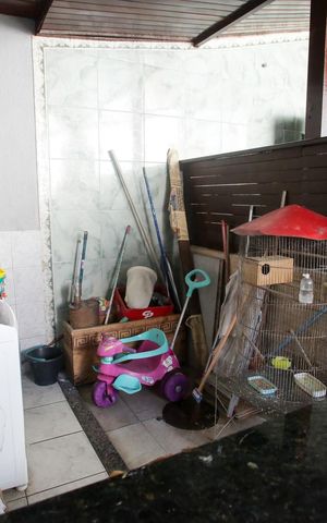 Casa de condomínio à venda com 235m², 4 quartos e 3 vagasÁrea de Serviço