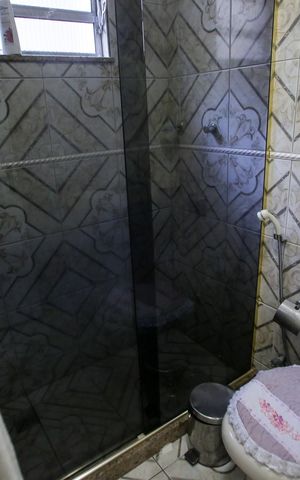 Casa de condomínio à venda com 235m², 4 quartos e 3 vagasBanheiro Social