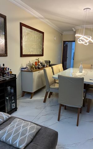 Casa à venda com 270m², 3 quartos e 2 vagasSala