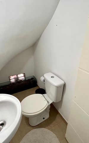Casa à venda com 79m², 2 quartos e 1 vaga Casa à venda com 79m², 2 quartos e 1 vagaBanheiro 2