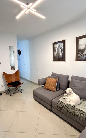 Casa à venda com 79m², 2 quartos e 1 vaga Casa à venda com 79m², 2 quartos e 1 vagaSala