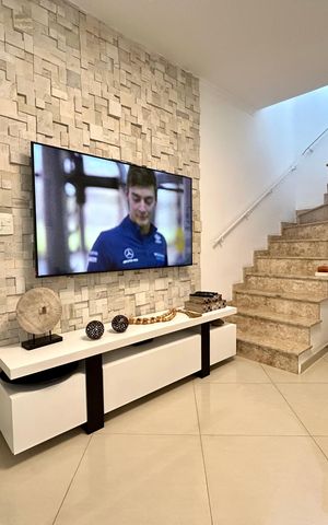 Casa à venda com 79m², 2 quartos e 1 vaga Casa à venda com 79m², 2 quartos e 1 vagaSala