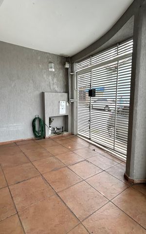 Casa à venda com 79m², 2 quartos e 1 vaga Casa à venda com 79m², 2 quartos e 1 vagaGaragem