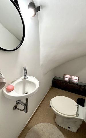 Casa à venda com 79m², 2 quartos e 1 vaga Casa à venda com 79m², 2 quartos e 1 vagaBanheiro 2