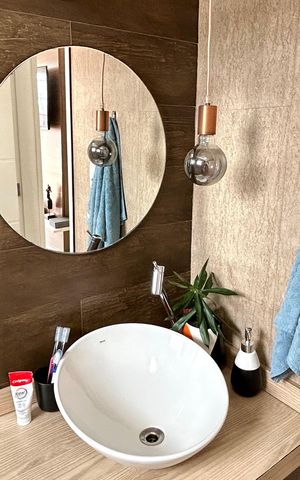 Casa à venda com 79m², 2 quartos e 1 vaga Casa à venda com 79m², 2 quartos e 1 vagaBanheiro 1