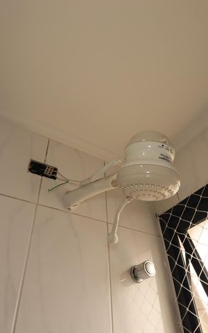 Apartamento à venda com 73m², 3 quartos e 2 vagasBanheiro Social - Chuveiro