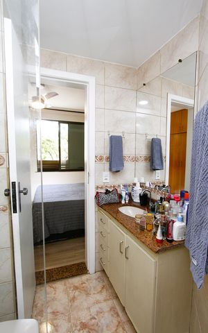 Apartamento à venda com 105m², 3 quartos e 2 vagasBanheiro da Suíte