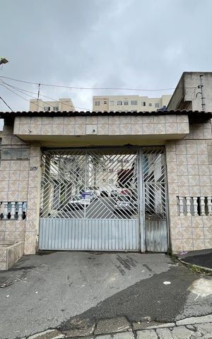 Casa de condomínio à venda com 110m², 4 quartos e 2 vagasFachada + Placa