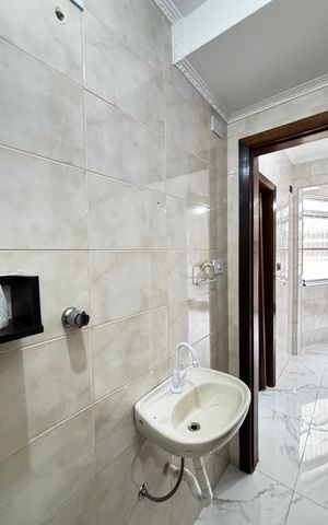 Apartamento para alugar com 120m², 2 quartos e 1 vaga Apartamento para alugar com 120m², 2 quartos e 1 vagaÁrea de Serviço - Banheiro