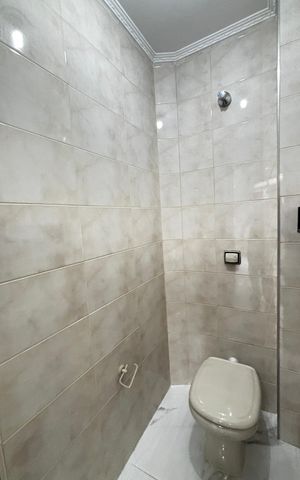 Apartamento para alugar com 120m², 2 quartos e 1 vaga Apartamento para alugar com 120m², 2 quartos e 1 vagaÁrea de Serviço - Banheiro