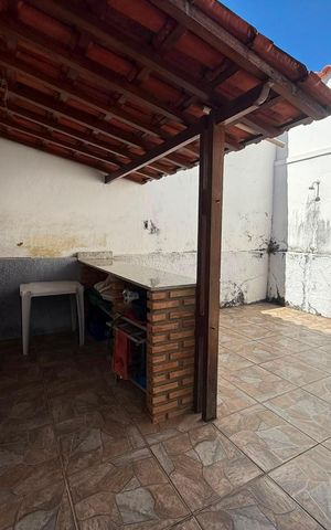 Casa à venda com 167m², 3 quartos e 4 vagas Casa à venda com 167m², 3 quartos e 4 vagasÁrea comum