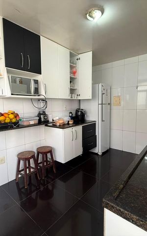 Casa à venda com 167m², 3 quartos e 4 vagas Casa à venda com 167m², 3 quartos e 4 vagasCozinha