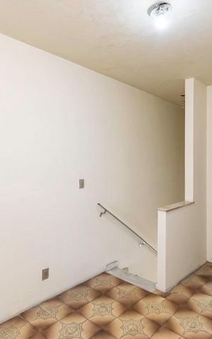 Casa à venda com 157m², 5 quartos e 3 vagas Casa à venda com 157m², 5 quartos e 3 vagasHall do 2º andar