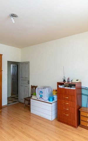 Casa à venda com 157m², 5 quartos e 3 vagas Casa à venda com 157m², 5 quartos e 3 vagasQuarto 2