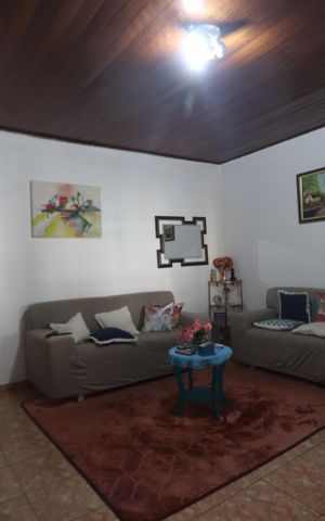 Casa à venda com 110m², 2 quartos e 2 vagasSala