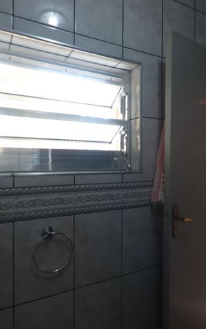 Casa à venda com 110m², 2 quartos e 2 vagasBanheiro