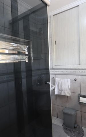 Casa à venda com 110m², 2 quartos e 2 vagasBanheiro