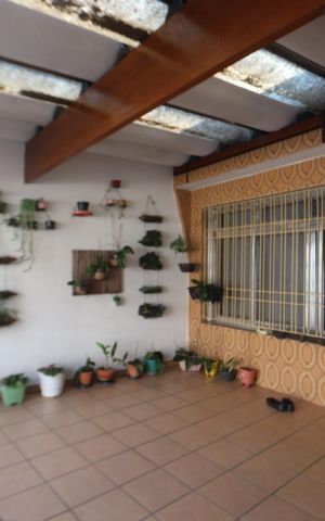 Casa à venda com 110m², 2 quartos e 2 vagasGaragem