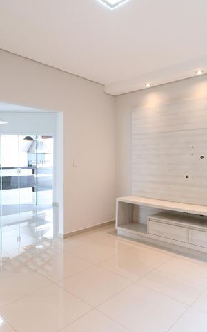 Casa para alugar com 200m², 3 quartos e 3 vagasSala de TV