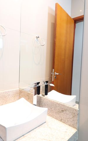 Casa para alugar com 200m², 3 quartos e 3 vagasBanheiro Social