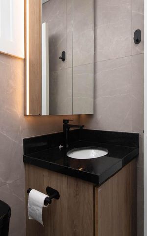 Apartamento à venda com 81m², 2 quartos e sem vaga Apartamento à venda com 81m², 2 quartos e sem vagaBanheiro da Suíte