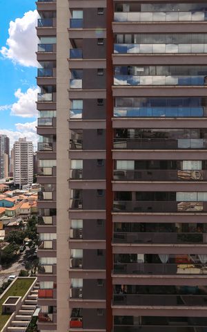 Apartamento para alugar com 184m², 3 quartos e 3 vagasÁrea de Serviço