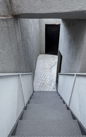 Studio para alugar com 34m², 1 quarto e sem vaga Studio para alugar com 34m², 1 quarto e sem vagaEntrada