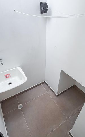 Studio para alugar com 34m², 1 quarto e sem vaga Studio para alugar com 34m², 1 quarto e sem vagaÁrea de Serviço