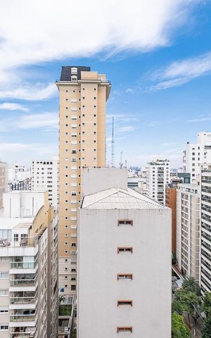 Apartamento à venda com 243m², 3 quartos e 4 vagas Apartamento à venda com 243m², 3 quartos e 4 vagasVaranda - VIsta