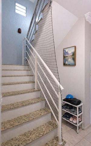Casa à venda com 230m², 3 quartos e 4 vagas Casa à venda com 230m², 3 quartos e 4 vagasSala