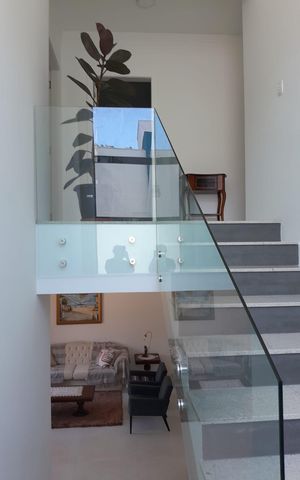 Casa de condomínio para alugar com 280m², 4 quartos e 2 vagas Casa de condomínio para alugar com 280m², 4 quartos e 2 vagasSala