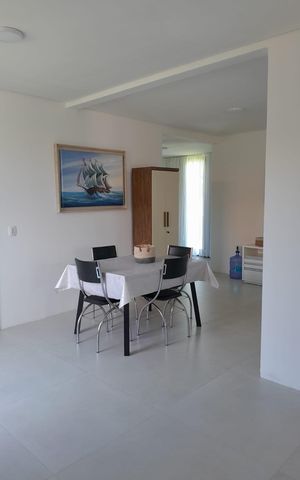Casa de condomínio para alugar com 280m², 4 quartos e 2 vagas Casa de condomínio para alugar com 280m², 4 quartos e 2 vagasSala