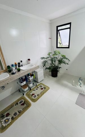 Casa de condomínio para alugar com 280m², 4 quartos e 2 vagas Casa de condomínio para alugar com 280m², 4 quartos e 2 vagasBanheiro