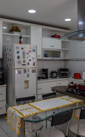 Casa à venda com 375m², 3 quartos e 4 vagasCozinha