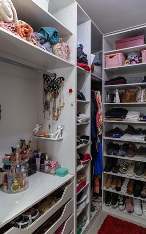 Casa à venda com 375m², 3 quartos e 4 vagasSuíte 3 - Closet