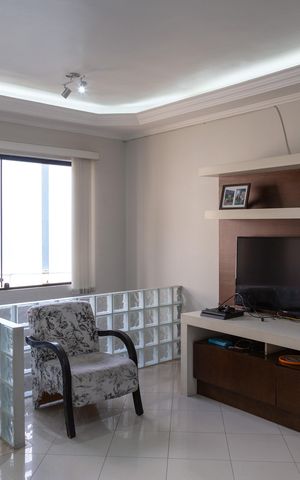 Casa à venda com 375m², 3 quartos e 4 vagasSala 2