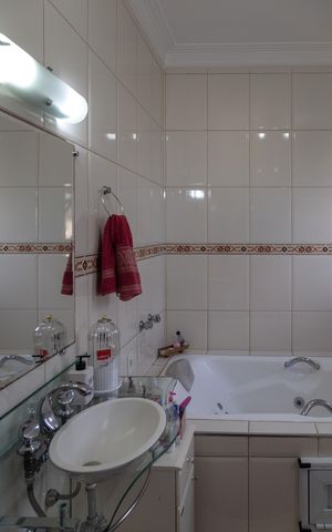 Casa à venda com 375m², 3 quartos e 4 vagasBanheiro da Suíte 3