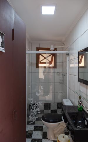 Casa à venda com 375m², 3 quartos e 4 vagasBanheiro da Área gourmet