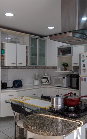 Casa à venda com 375m², 3 quartos e 4 vagasCozinha